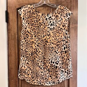 Leopard print sleeveless tee
